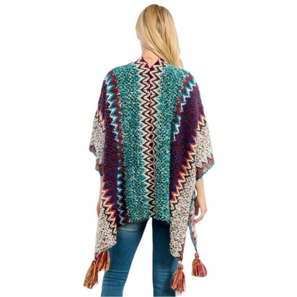 Bohemian Knit Cape with Tassels ~ Aztec / Geometric Print - Picture 6 of 7